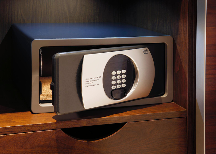 Bedroom 3, Four Points by Sheraton Doha, Doha