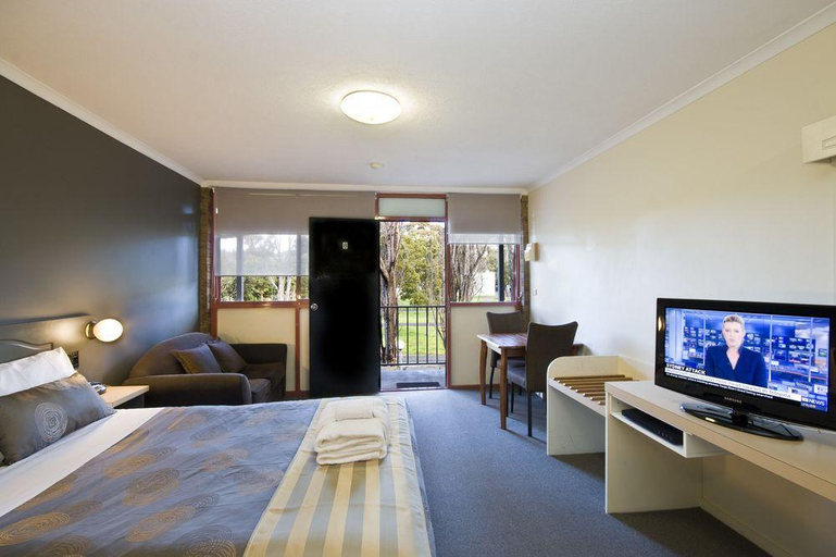 Bedroom 4, Lorne Coachman Inn, Surf Coast - West