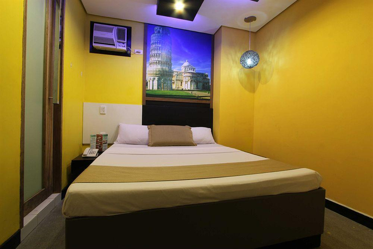 Bedroom 3, Hotel DreamWorld Araneta Cubao, Quezon City
