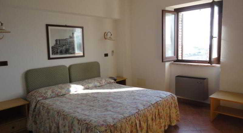Bedroom 3, TreEsse Country House, Perugia