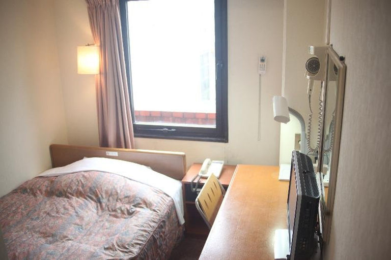 Bedroom 3, Yokohama Heiwa Plaza Hotel, Yokohama