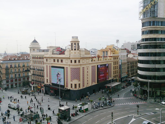 Exterior & Views 2, Hostal Gran Via 44, Madrid