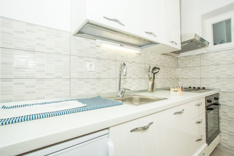 Bathroom 4, Apartments Robert, Smokvica