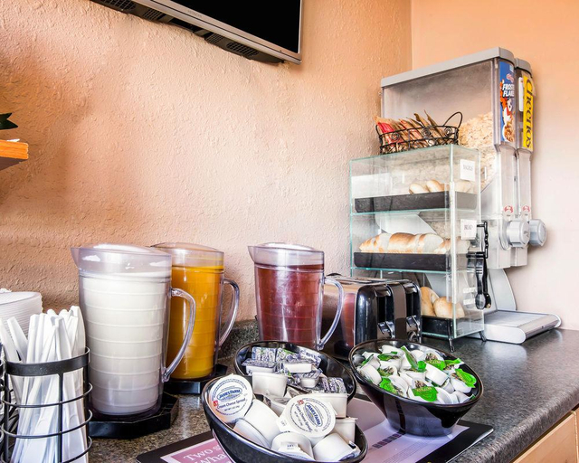 Food & Drinks, Value Lodge Inn, Delta