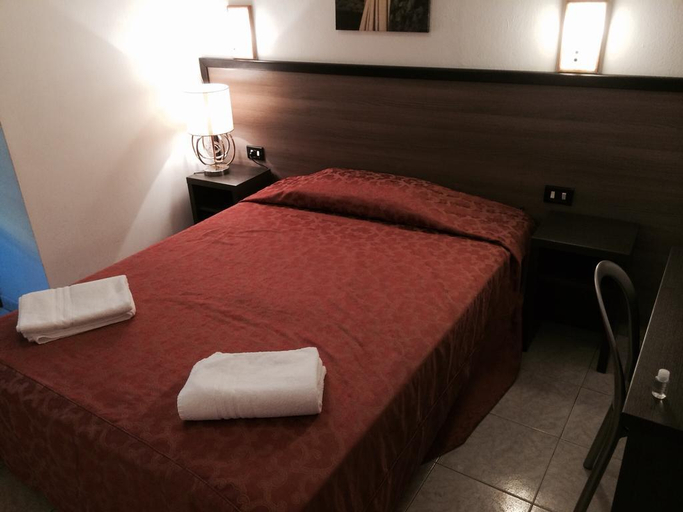 Bedroom 3, Hotel New Salus, Milano