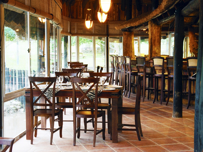 Food & Drinks 5, Premier Resort Mpongo Private Game Reserve, Buffalo City