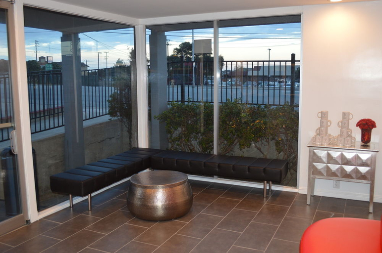 Public Area 2, Rodeway Inn South San Francisco Airport, San Mateo