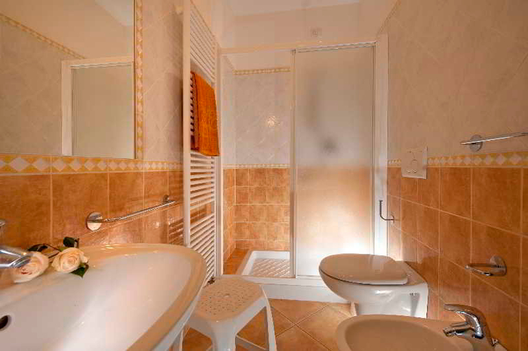 Bathroom 3, Portoverde Beach Apartments, Rimini
