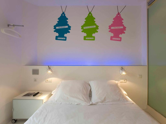 Bedroom 4, Chic & Basic Tallers, Barcelona