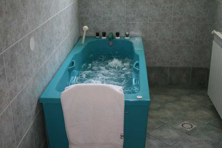 Bathroom 4, Spa & Hotel Terme, Sarajevo