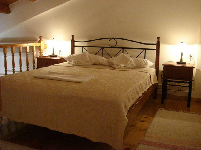 Bedroom 4, Ontas Traditional Hotel, Crete