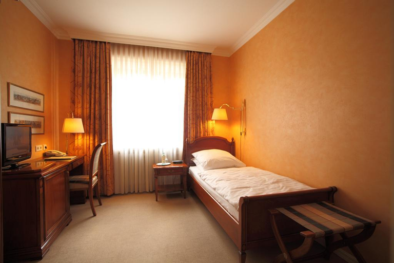 Bedroom 4, Hotel Alster-Hof, Hamburg
