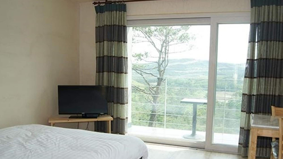 Bedroom 2, Pohang Sound of Nature Pension, Yeongdeok