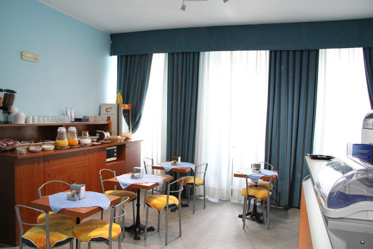 Others 5, Hotel Alessander, Milano
