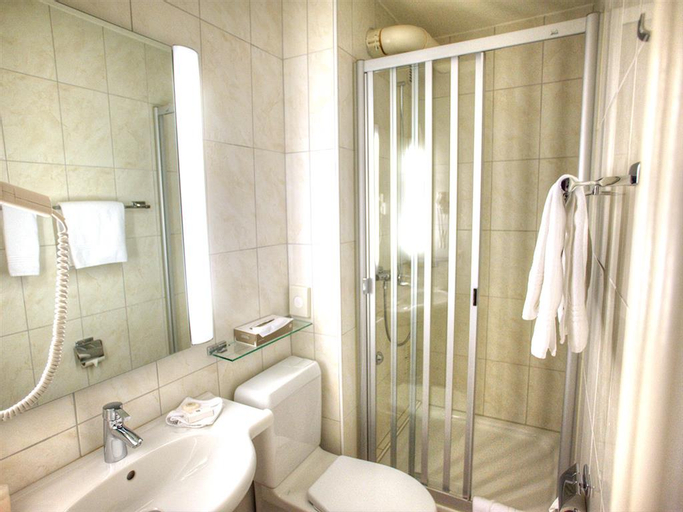 Bathroom 4, City Hotel Biel, Nidau