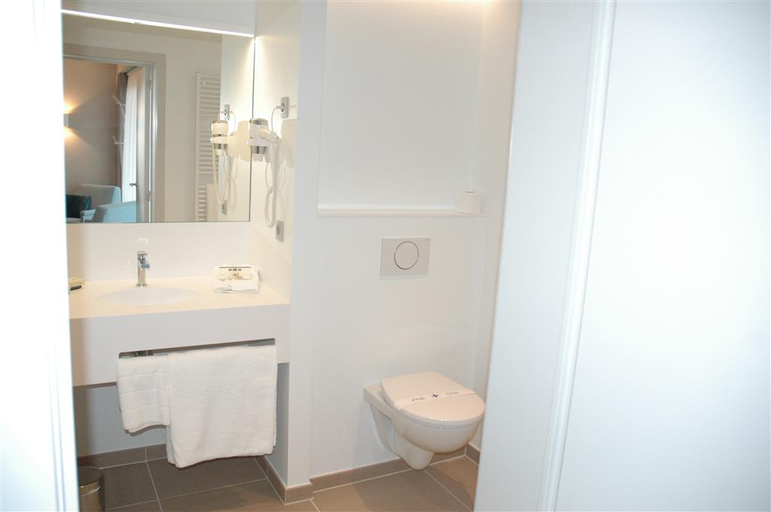 Bathroom 4, Hotel - Restaurant Weinebrugge, West-Vlaanderen