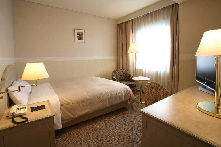 Bedroom 3, JR East Hotel Mets Musashisakai, Musashino
