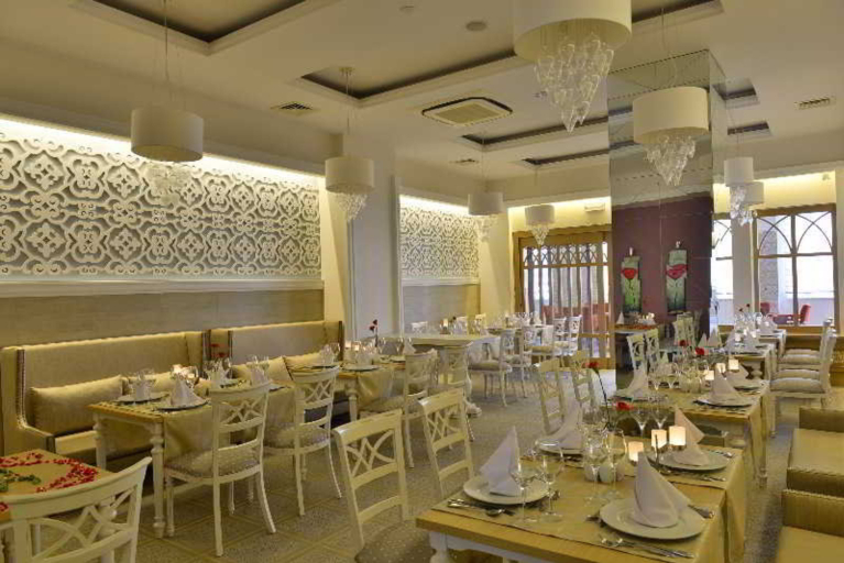 Food & Drinks 5, Side Crown Serenity, Manavgat