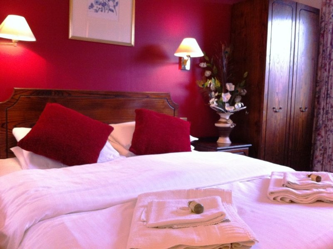 Bedroom 3, Bryn Howel Hotel, Denbighshire