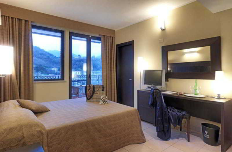 Bedroom, Terme Capasso, Salerno