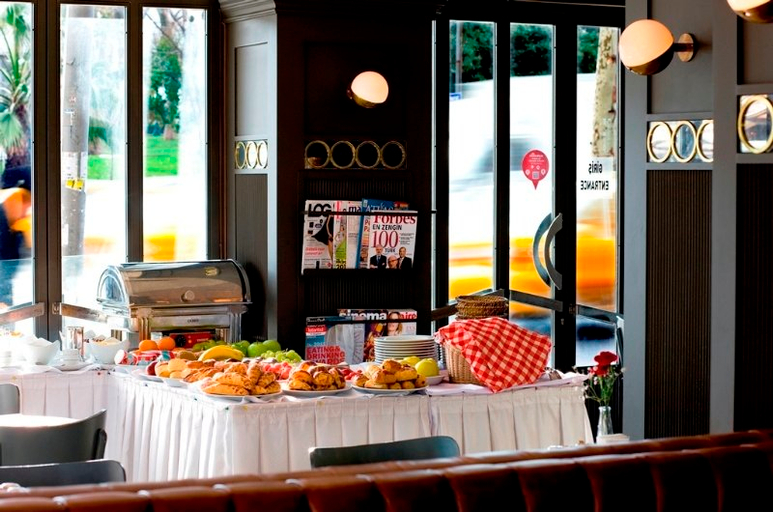 Food & Drinks 5, Taxim Suites Hotel, Beyoğlu