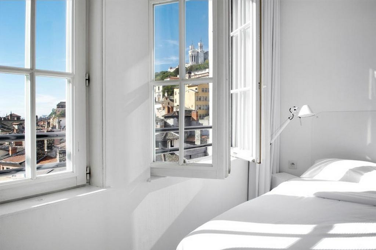 Bedroom 2, College Hotel, Rhône