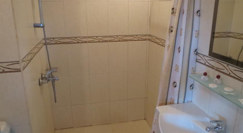 Bathroom 5, Mena Palace, Nesebar