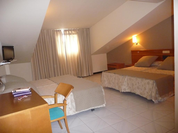 Bedroom 4, Hotel Atalaya I, Pontevedra