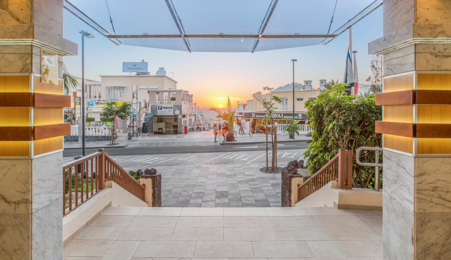 Public Area 2, Hilton Vacation Club Royal Sunset Beach Club Tenerife, Santa Cruz de Tenerife