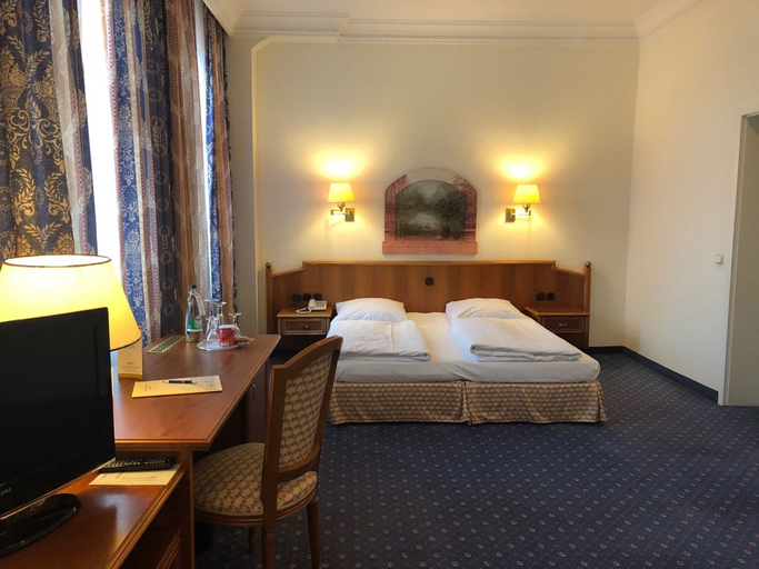 Bedroom 3, Hotel Bayerischer Hof Dresden, Dresden