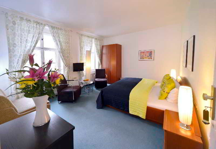 Bedroom 5, Old Town Hotel Greifswalder Strasse, Berlin