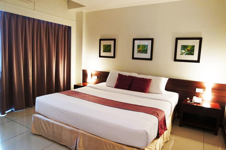 Bedroom 3, Grand Hotel, Pattaya