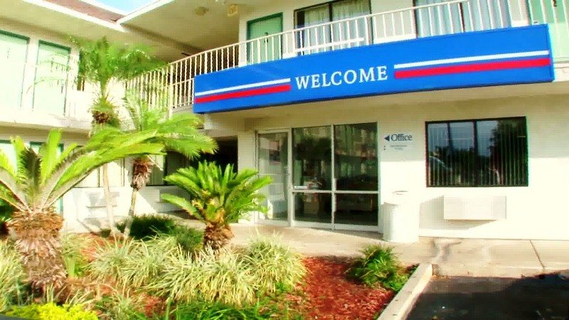 Exterior & Views 2, Motel 6 Kissimmee, FL - Orlando, Osceola