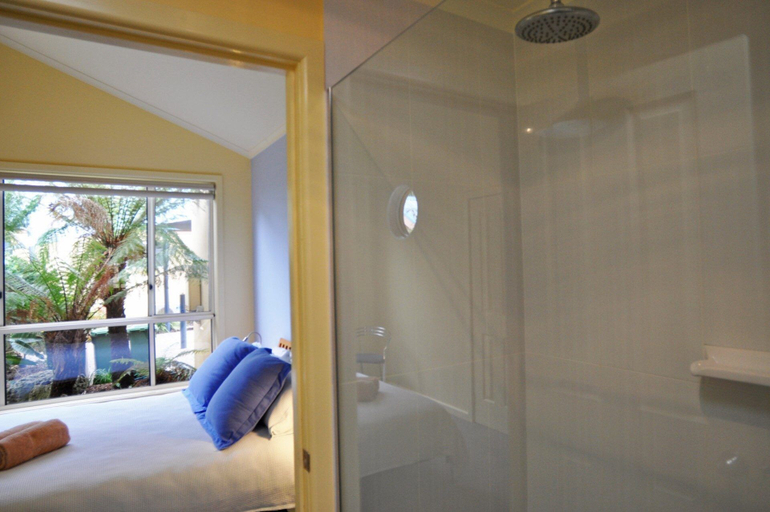 Bathroom 3, THE Sails 4 - Linen Included - Central Location, Bass Coast  Bal