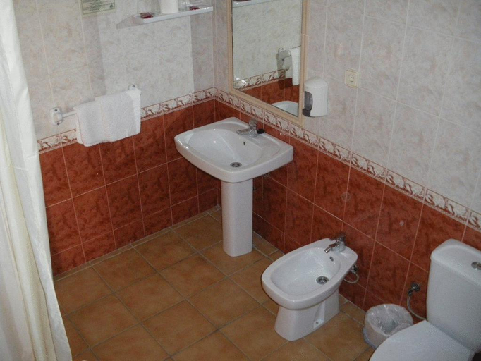 Bathroom 5, Hotel La Barca, Huelva