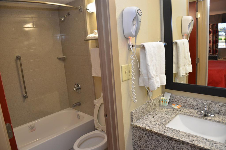 Bathroom 4, Quality Inn Near Parc Natchitoches, Natchitoches