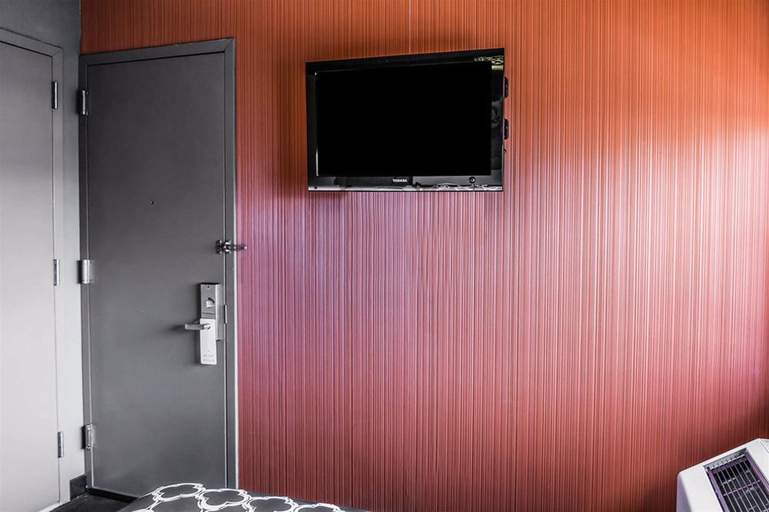 Bathroom 4, Union Hotel Brooklyn, New York