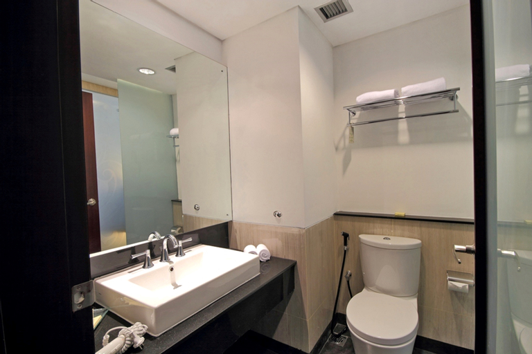 Bathroom 4