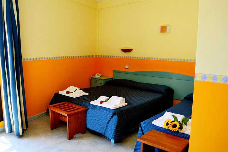 Bedroom 4, Costa antiga, Carbonia-Iglesias