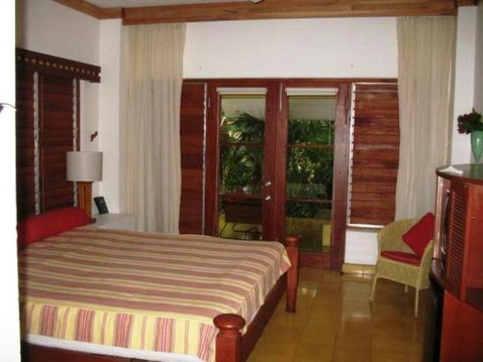 Bedroom, Idle Awhile