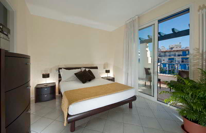 Bedroom 2, Portoverde Beach Apartments, Rimini