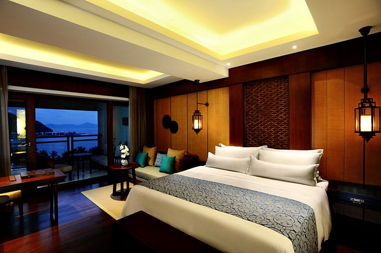 Bedroom 4, Anantara Resort & Spa, Sanya