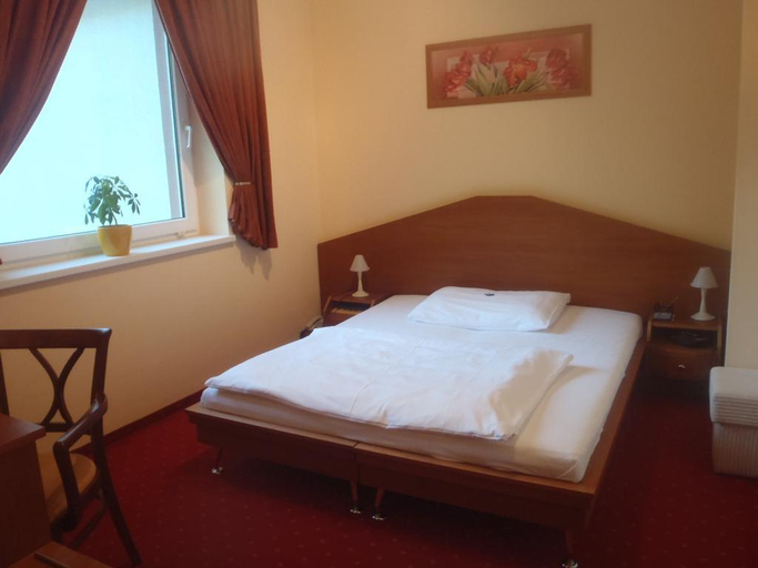 Bedroom 4, BEST WESTERN Hotel West, Bratislava III