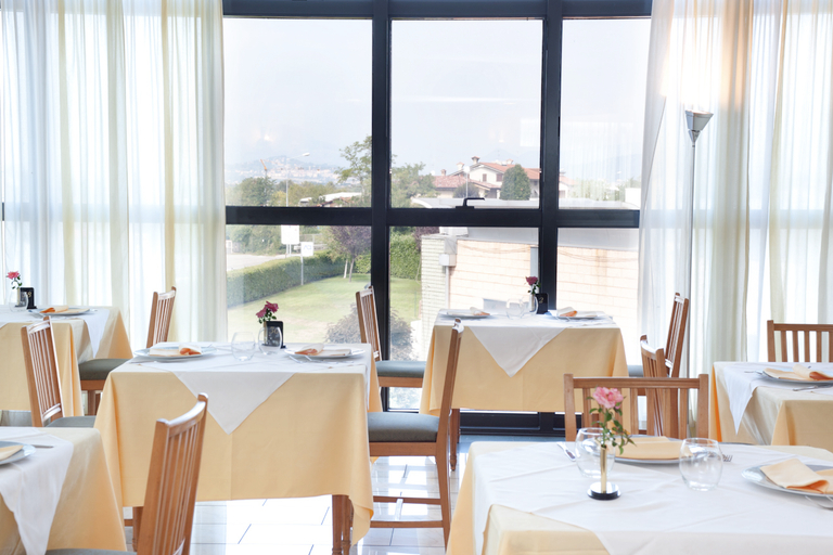 Food & Drinks 5, Airport Hotel, Bergamo