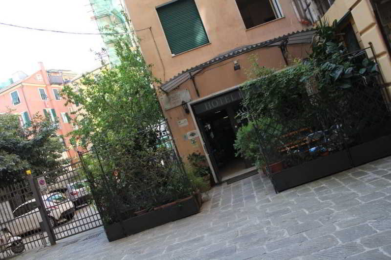 Exterior & Views 2, Hotel Bologna, Genova