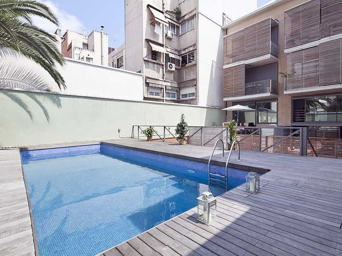 Sport & Beauty, Gracia Pool Flats, Barcelona