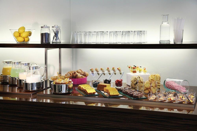 Food & Drinks