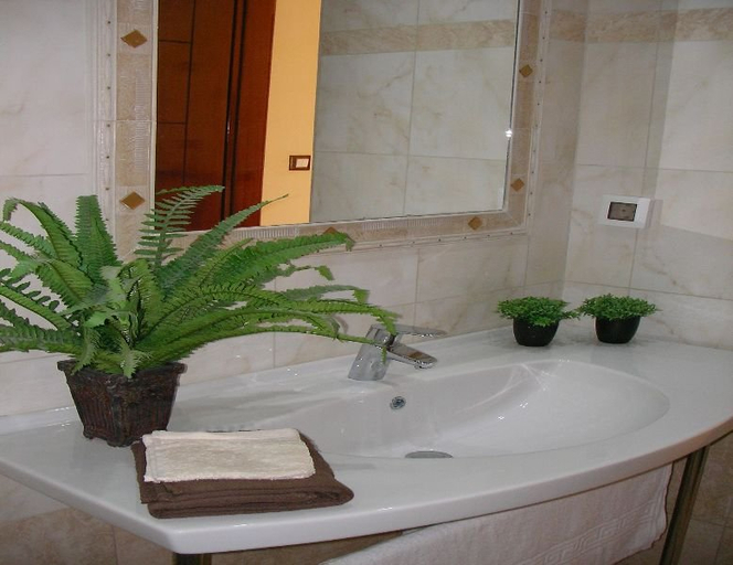 Bathroom, Marianna Apart Hotel, Ionian Islands