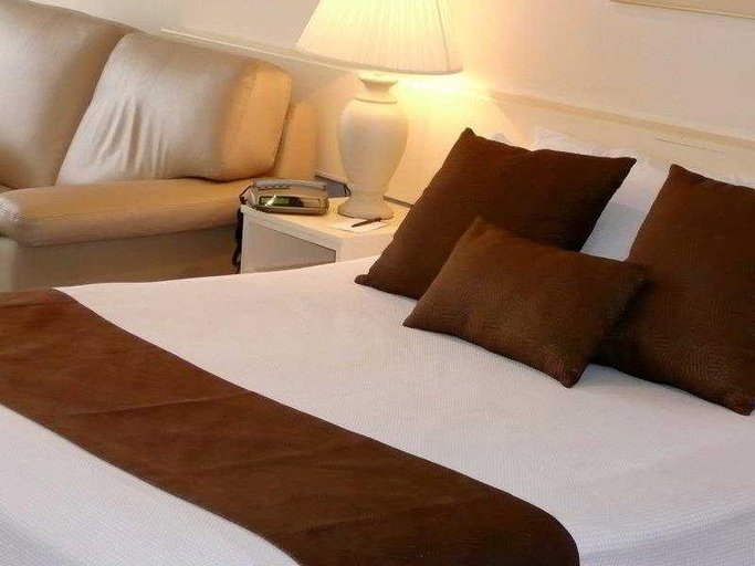 Bedroom 2, Frankston International Motel, Melbourne