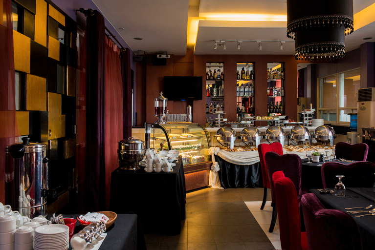 Food & Drinks 5, Torre Venezia Suites, Quezon City